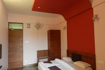 Soorapuram Thota Cottage.