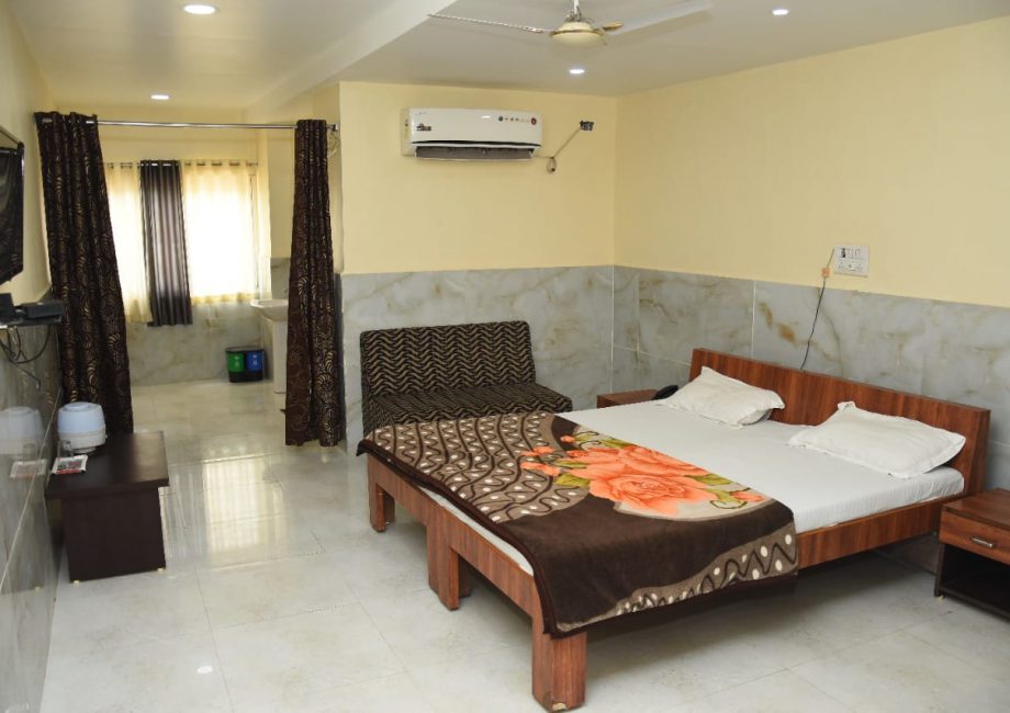 Soorapuram Thota Cottage.