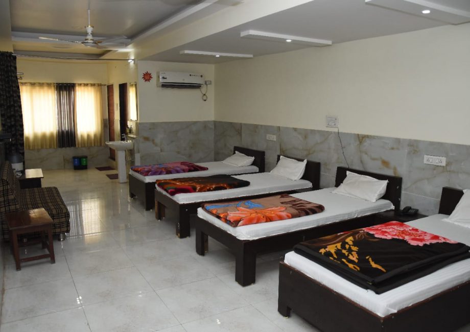 Soorapuram Thota Cottage.